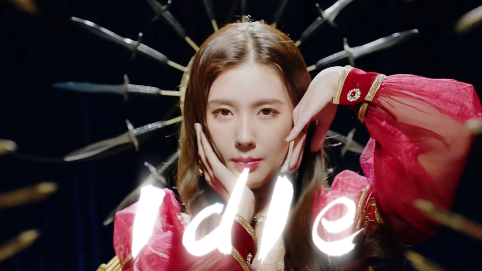 强 路人第一次看Idle“LION+LATATA+Uh-Oh”MV+舞台【Reactio