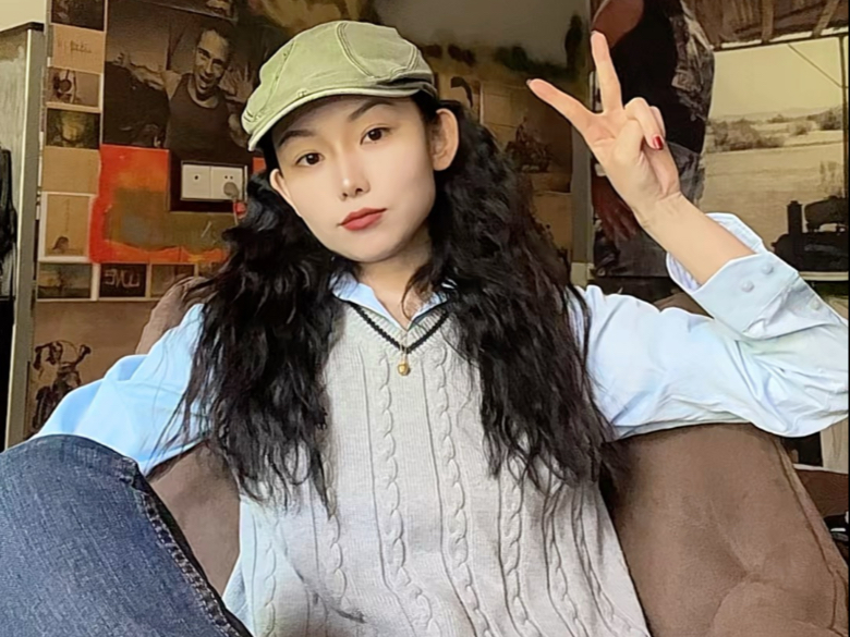 点一根 听MJ犯罪高手 青少年请勿吸烟 房间内抽非公众场合 最