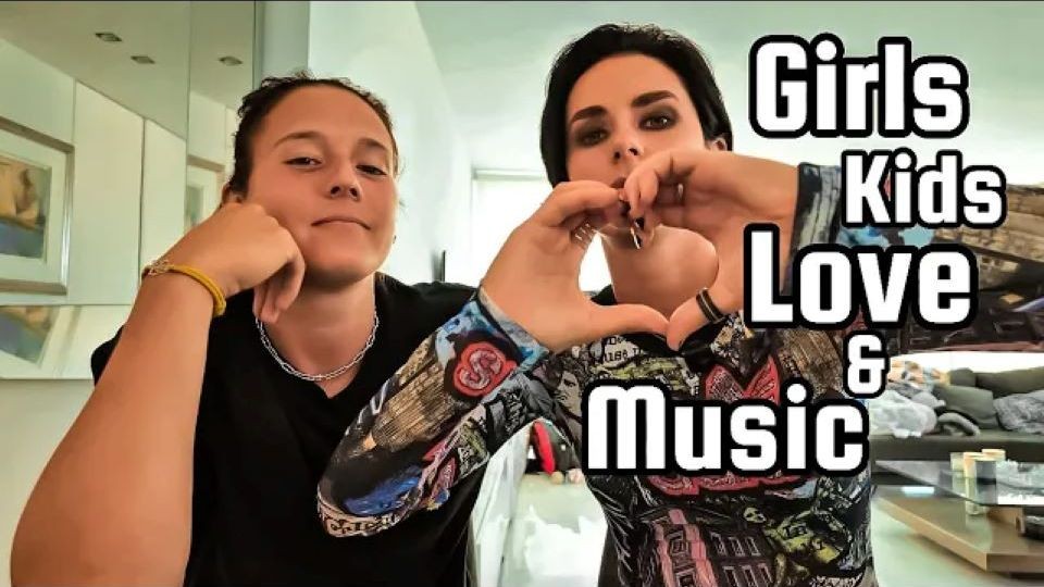 问答时间|爱上女孩、想要孩子吗？真实的我们：爱情、音乐与更多