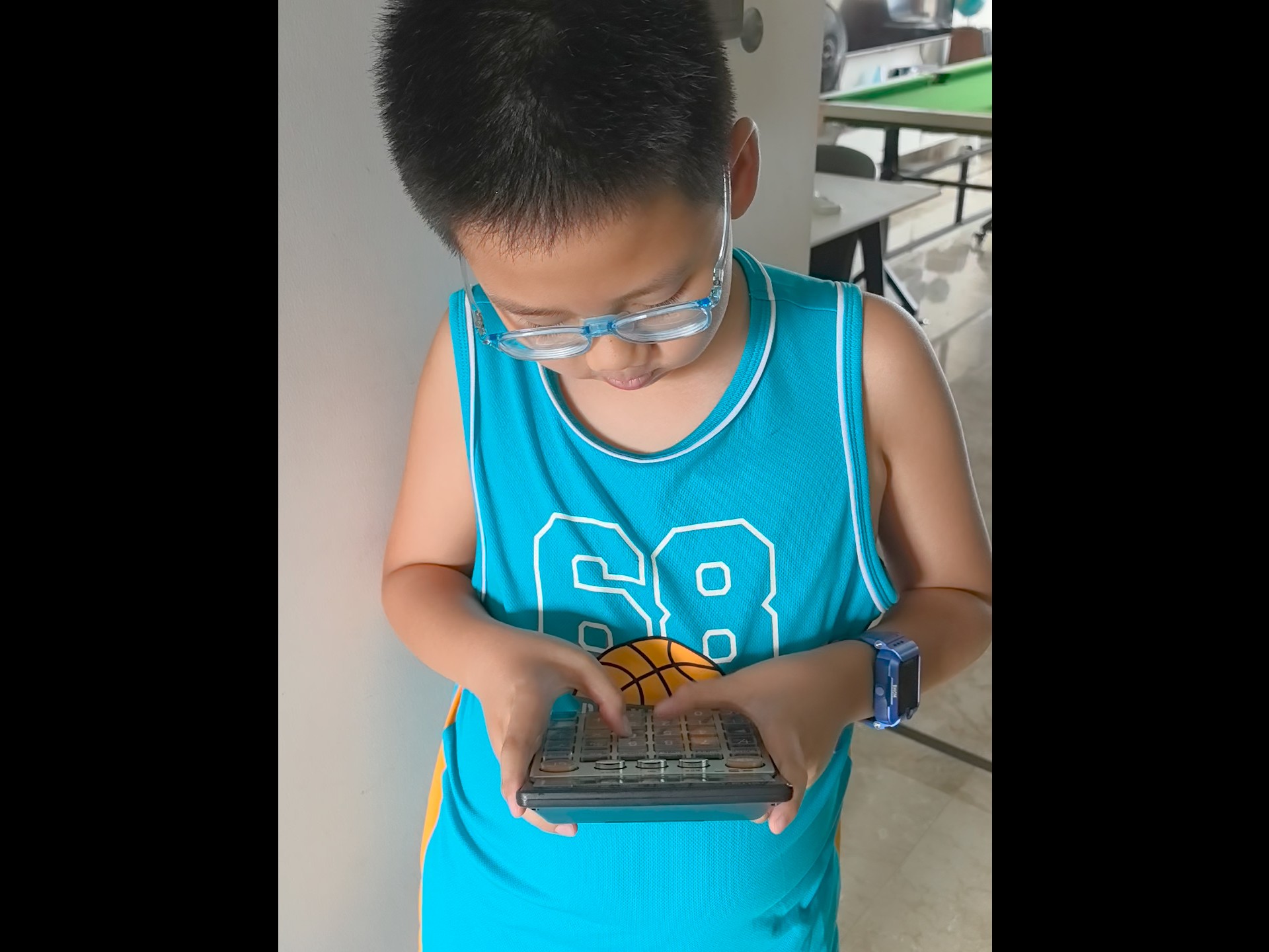 用计算器弹奏《哆啦A梦》主题曲