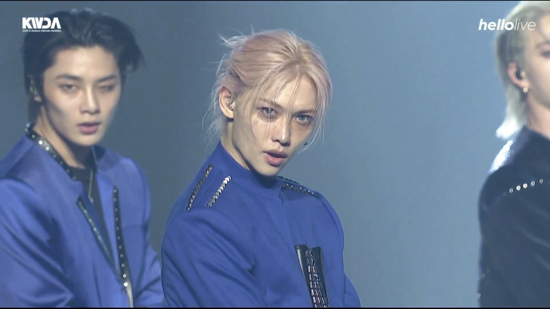 Stray Kids 8.21 Chk Chk Boom+Walkin On Water舞台 K-WORLD