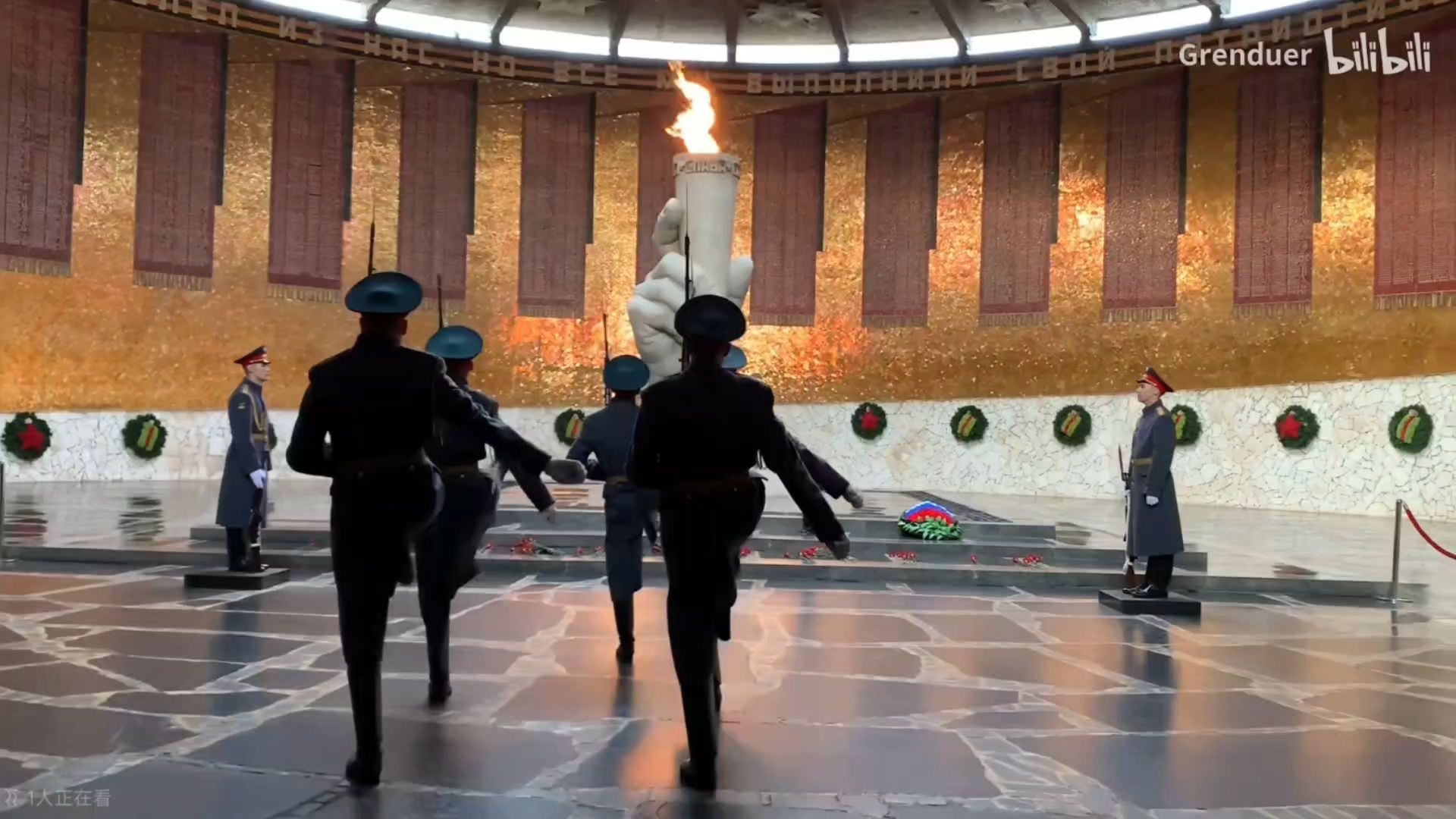 [斯大林格勒]马马耶夫换岗 配乐《士兵叙事曲》震撼