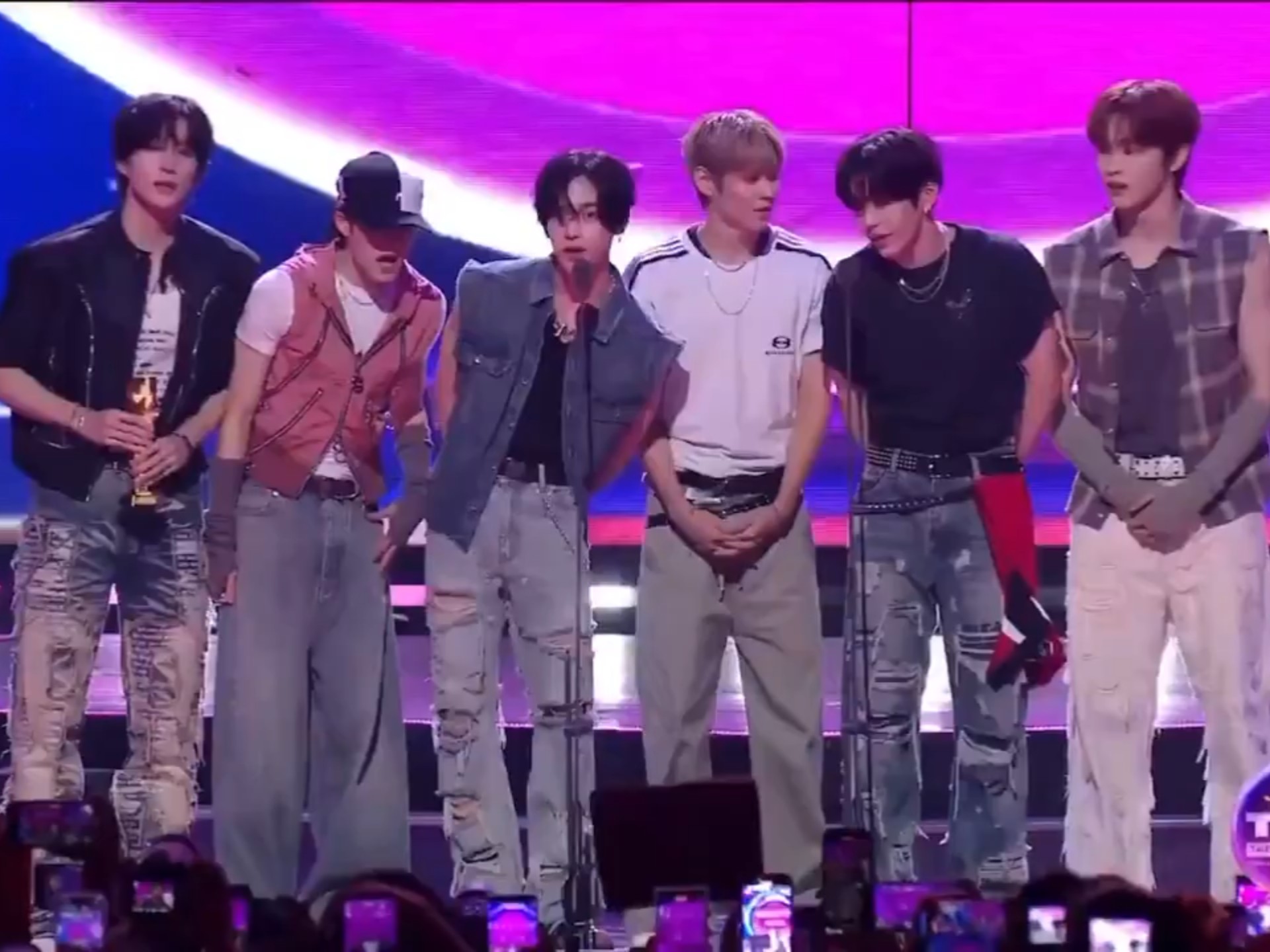 好感动.一长串中文致谢！RIIZE获得TIMA音乐节年度海外突破奖