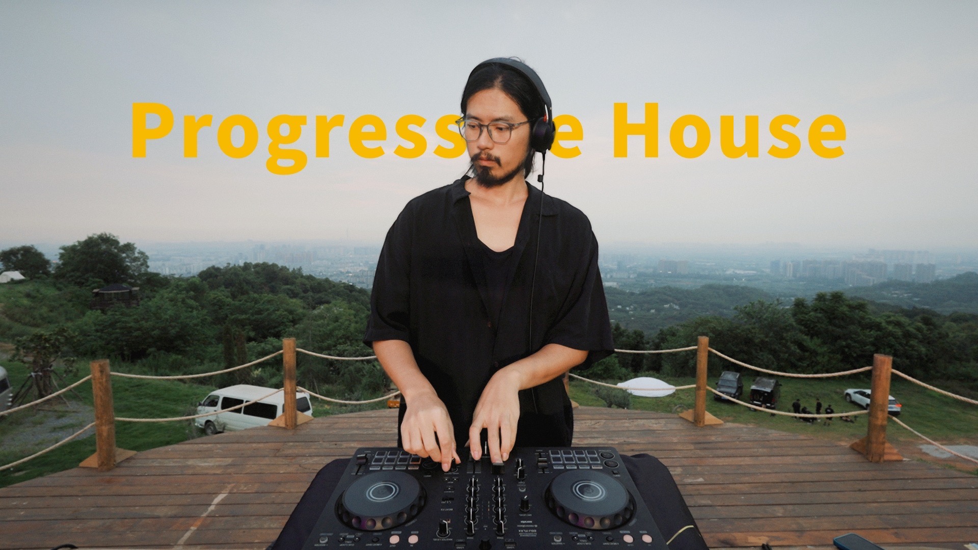 【DJ Set】雨后成都龙泉山顶的落日电音现场 Progressive Hou