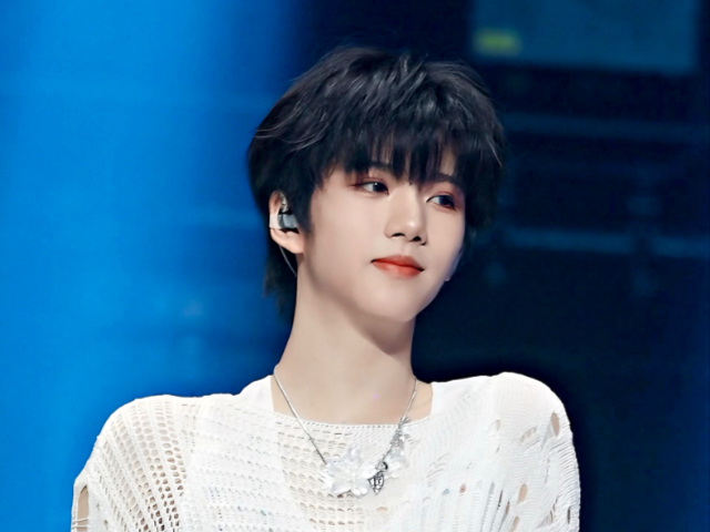 恭迎阿卡贝拉的神【张函瑞】路灯下的小姑娘高清直拍