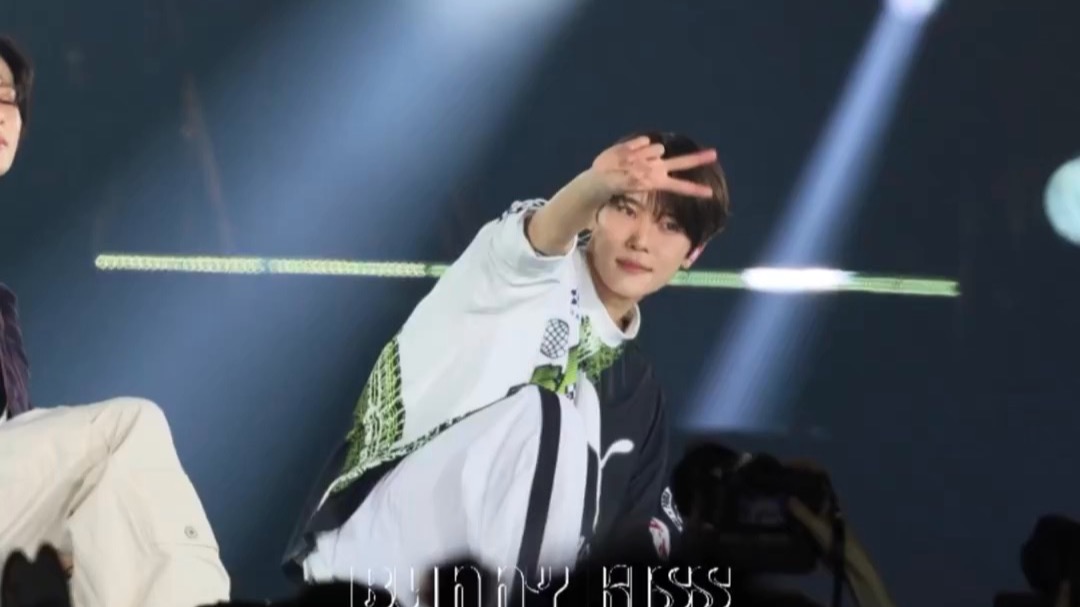 【吴是温SION】˳⁺⁎˚•男神闪耀东京° .☆ | SMTOWN东京