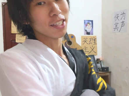 能活在自己的热爱里，就不要活在他人的眼光里。