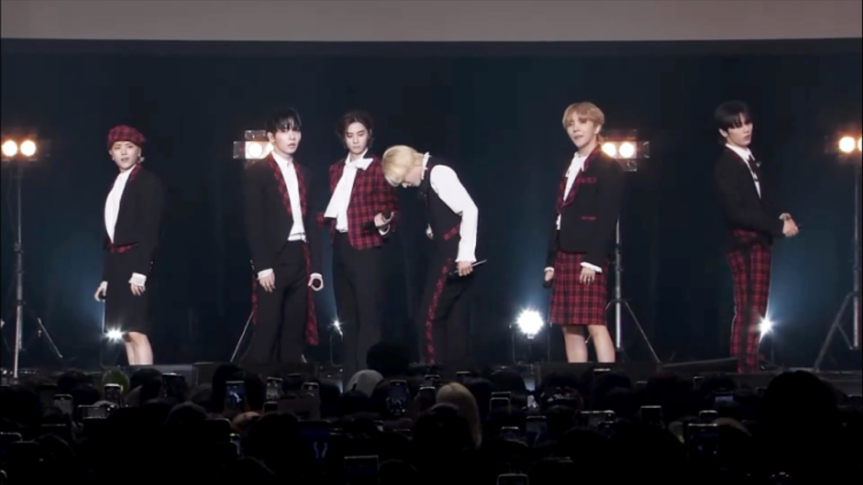 BOYNEXTDOOR 《Count To Love》初舞台