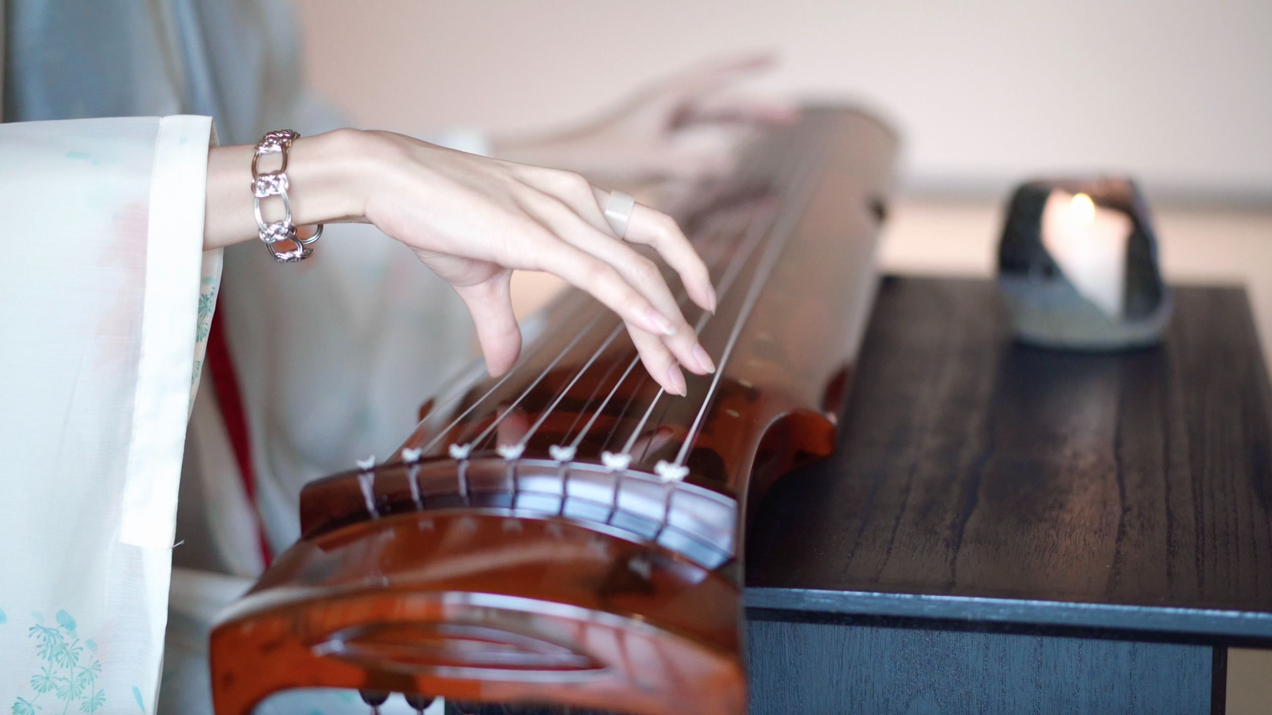 【古琴】红绝 | “天下之大为你花满城”