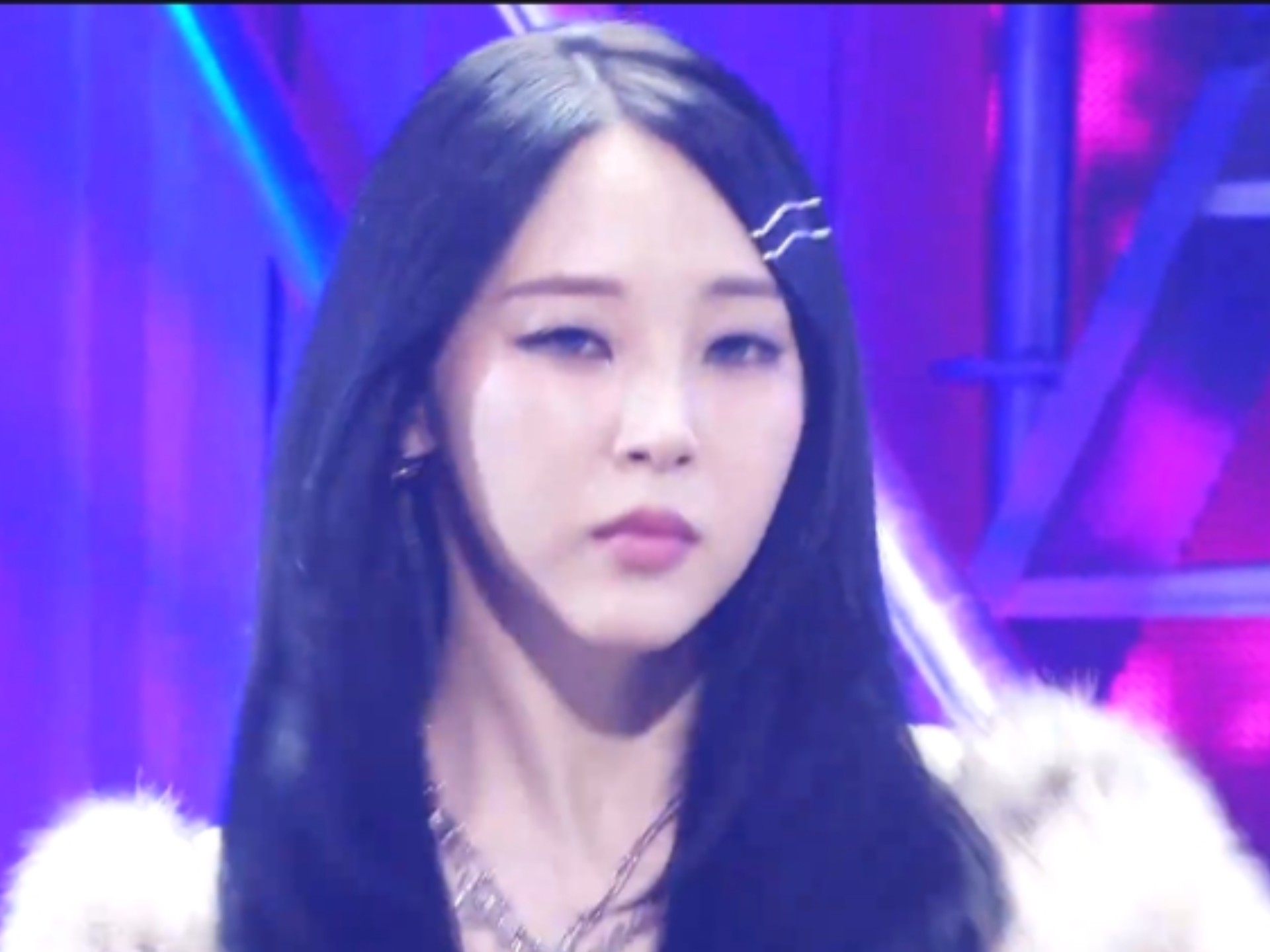 玟星《Goodbyes and Sad Eyes》250824 回归舞台