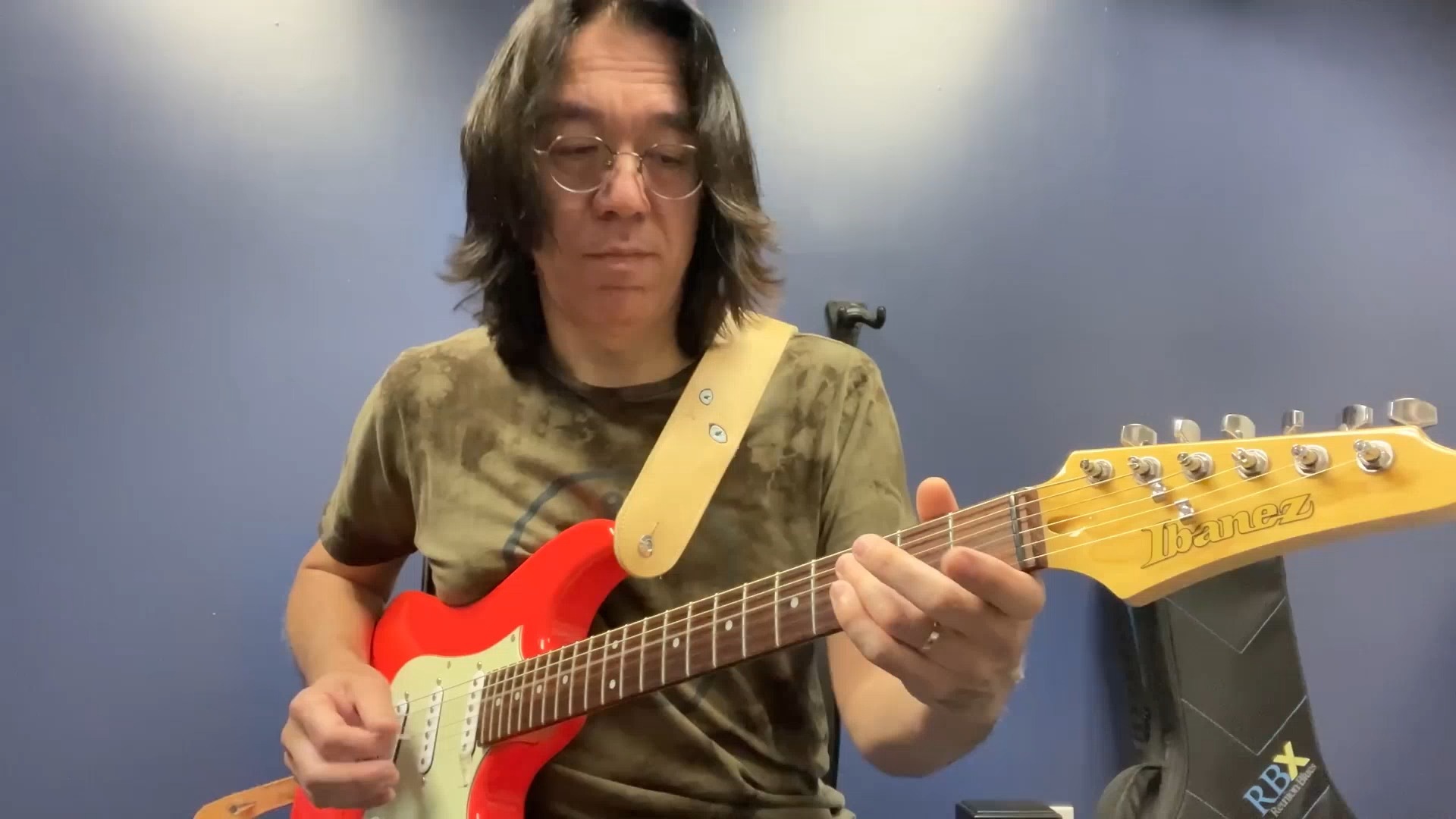 如何不用伴奏演奏Blues吉他