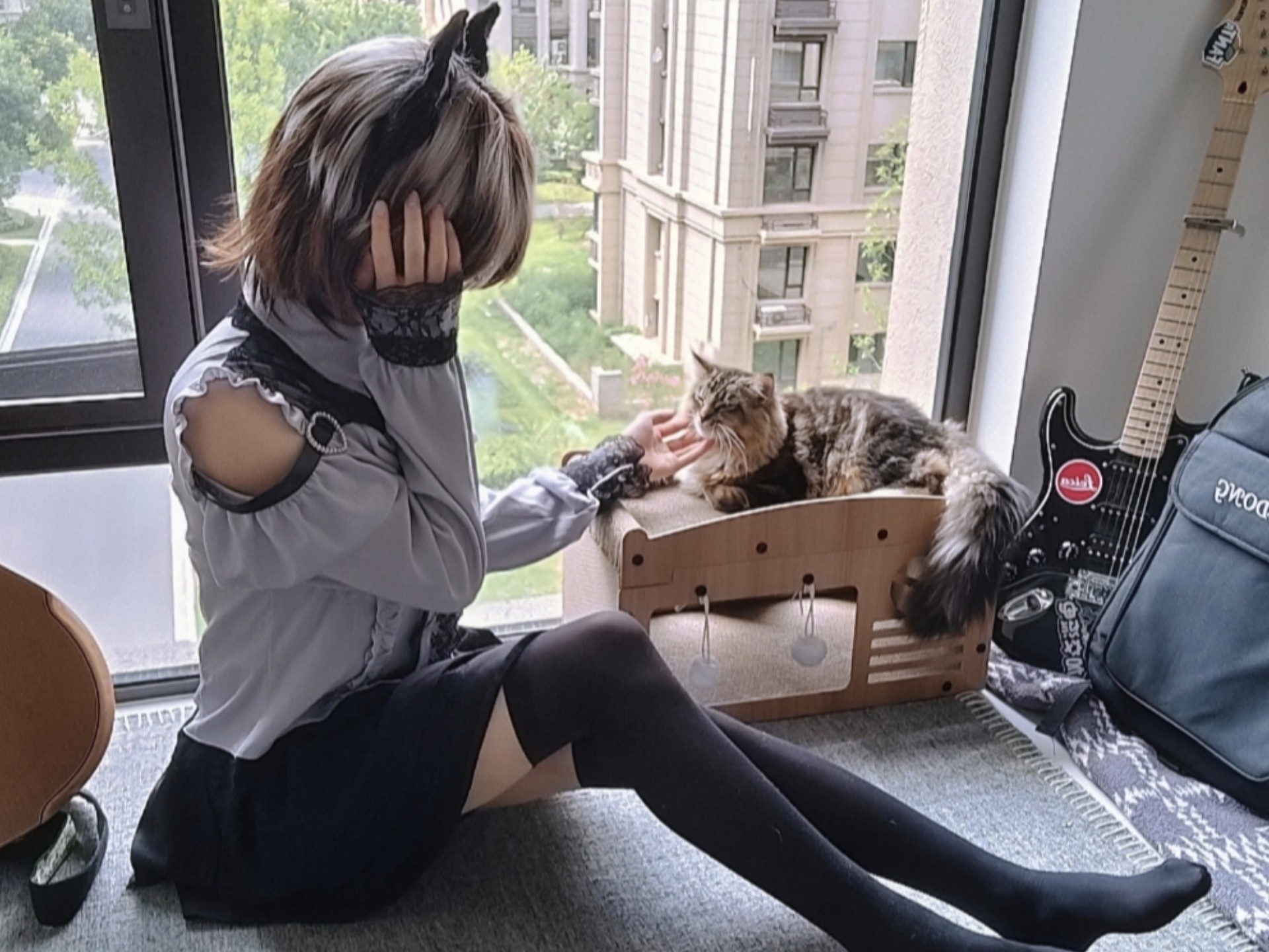 “别让爱成为负担，束缚内心，囚禁自由”