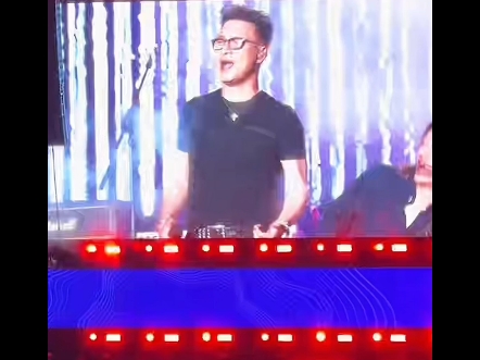 汪峰功力疑似回复七成商演高音大批发