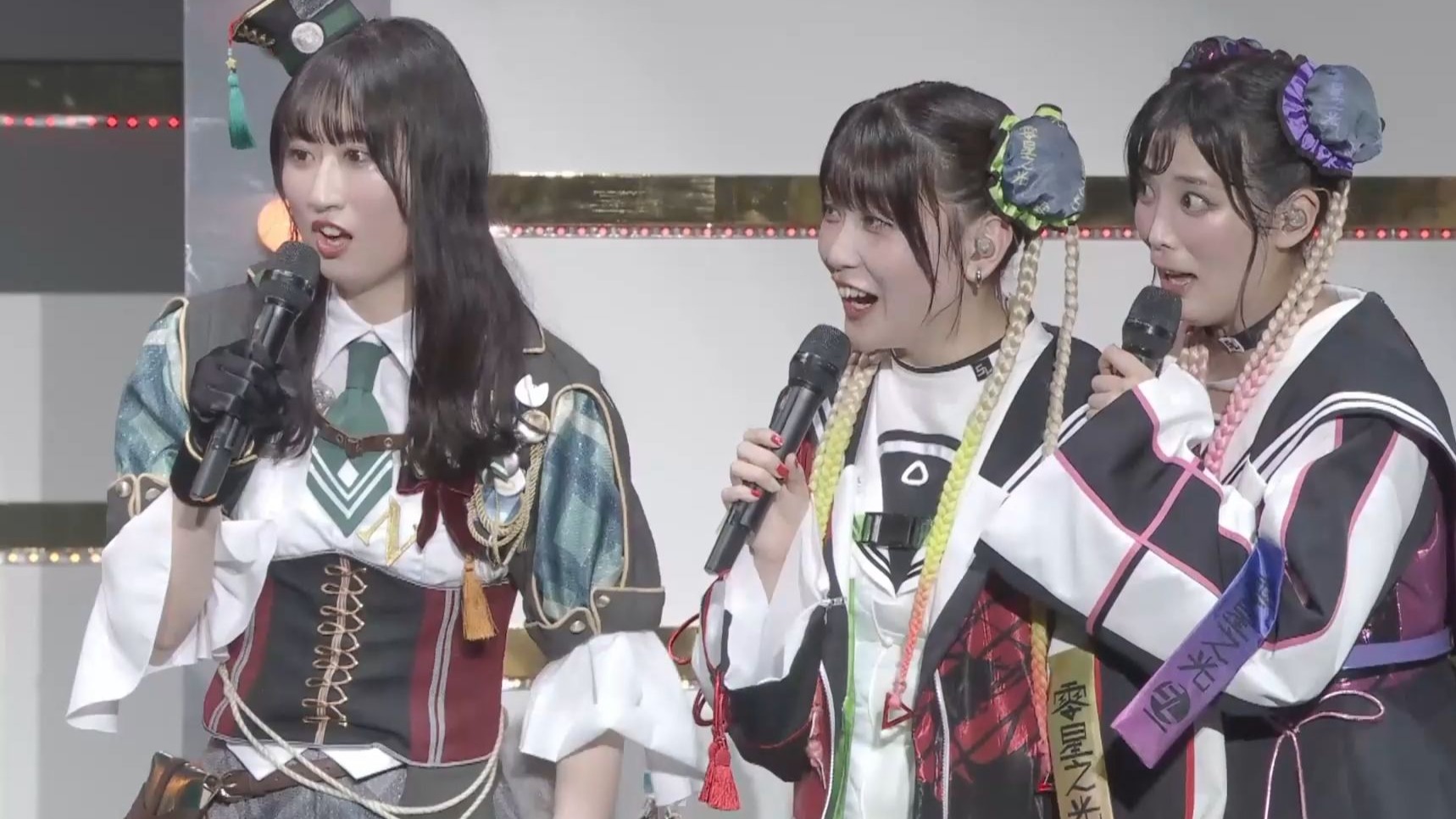 （中字）好笑吗，我只看到了一个连续被队友做局的无辜女子