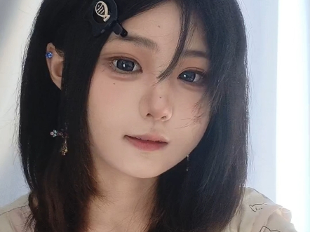 感觉身上的睡衣变成了旗袍..