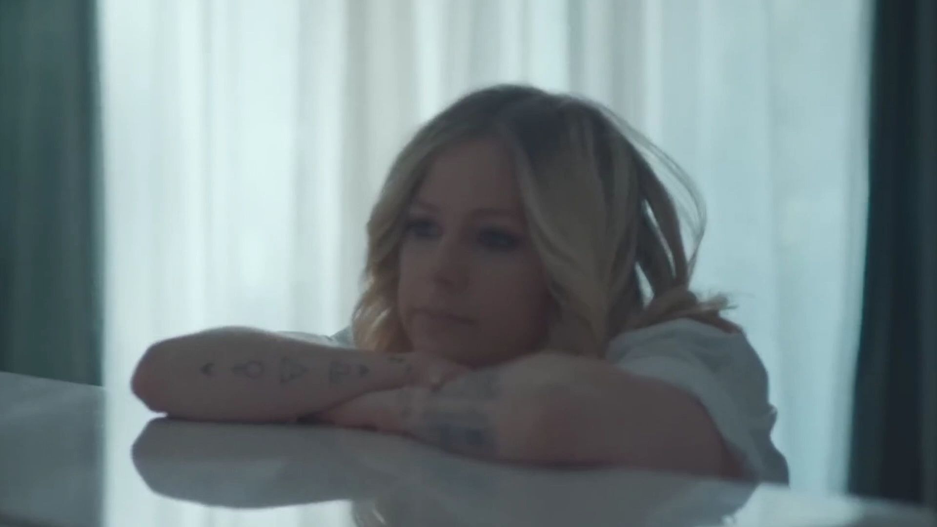【艾薇儿】Avril Lavigne2025新歌 - Wherever You Lead无论