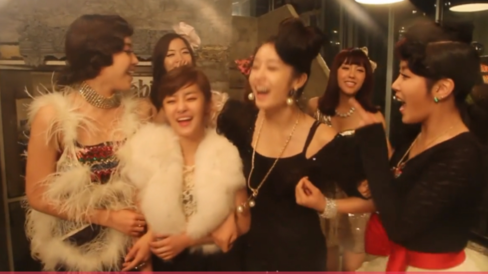 T-ARA《为什么这样》复古造型开Party，小时候用碟片看的MV凭着