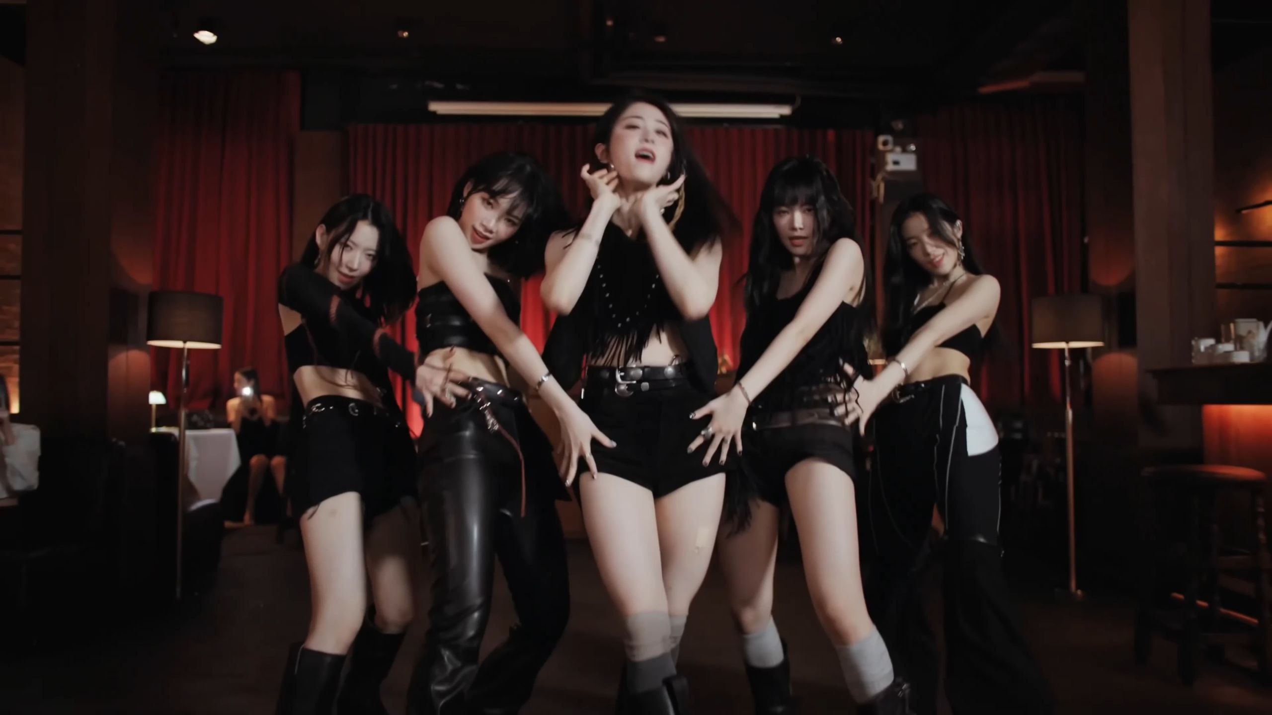 【4k】韩女团 LE SSERAFIM - Unforgiven（Japanese）超清mv！