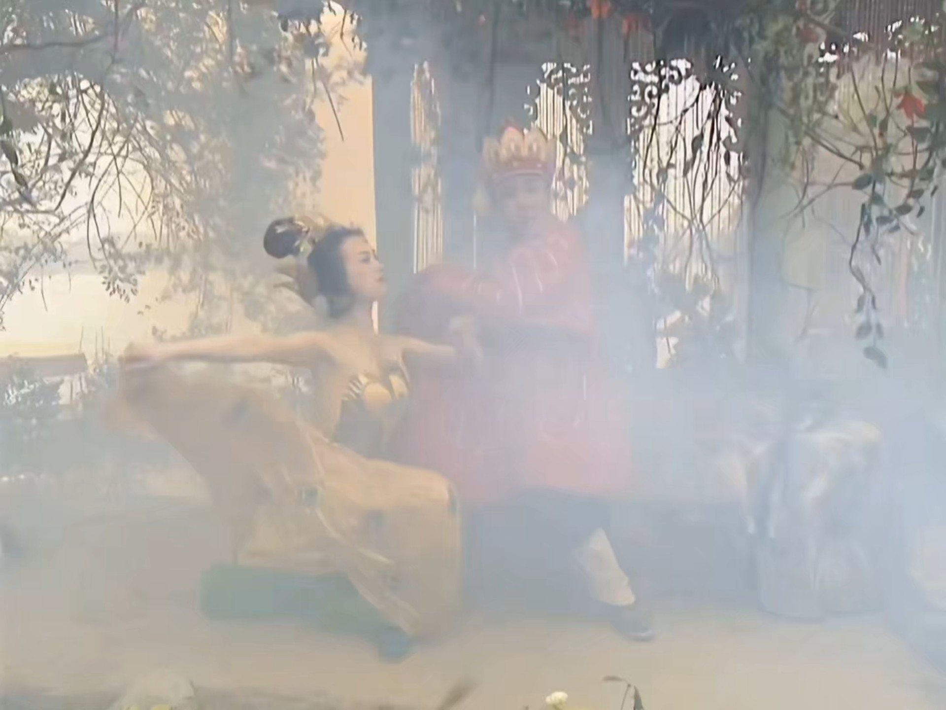 伴君常开花一朵-潘军