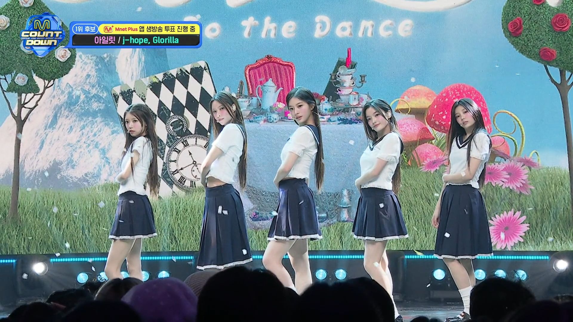 ILLIT《借来的猫(Do The Dance)》(M COUNTDOWN 20250626)