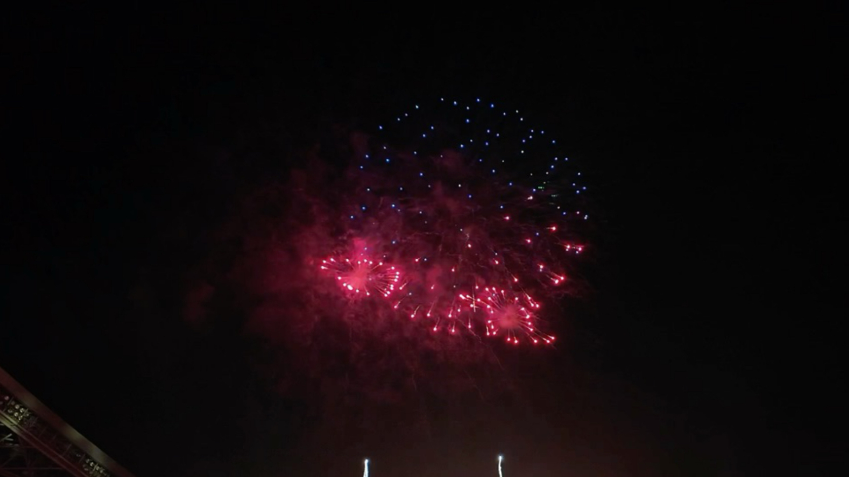 【周深】8.30渺小烟花，1m左右的烟花红色是桃心啊！！！我一定是最后