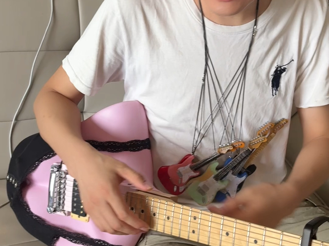 吉他生宝宝了