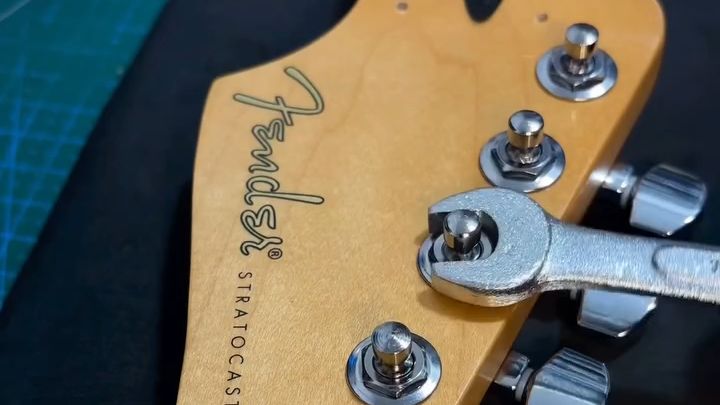 吉他人有自己的ASMR｜沉浸式调琴｜聆听Fender Stratocaster每一
