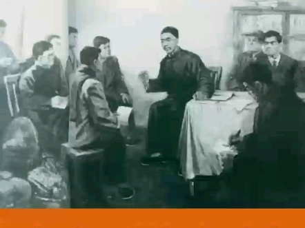 董必武走上新民主主义革命道路后做的第一件事是什么