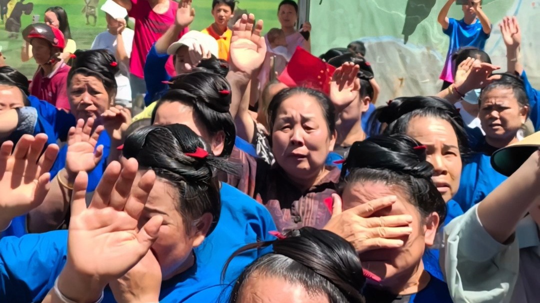 “为了榕江你们辛苦了！孩子们啊”！救援队员陆续离开榕江，群众自