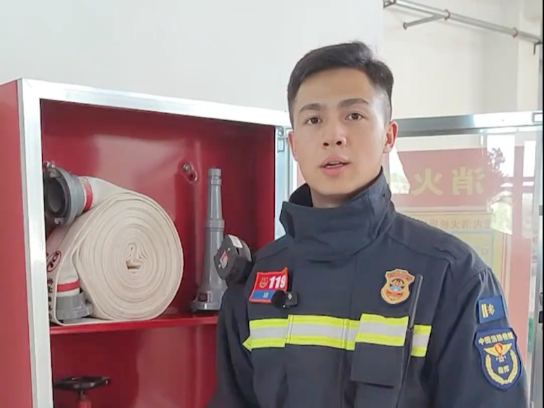 如何选择一款合格的消防水带 一条视频讲清楚