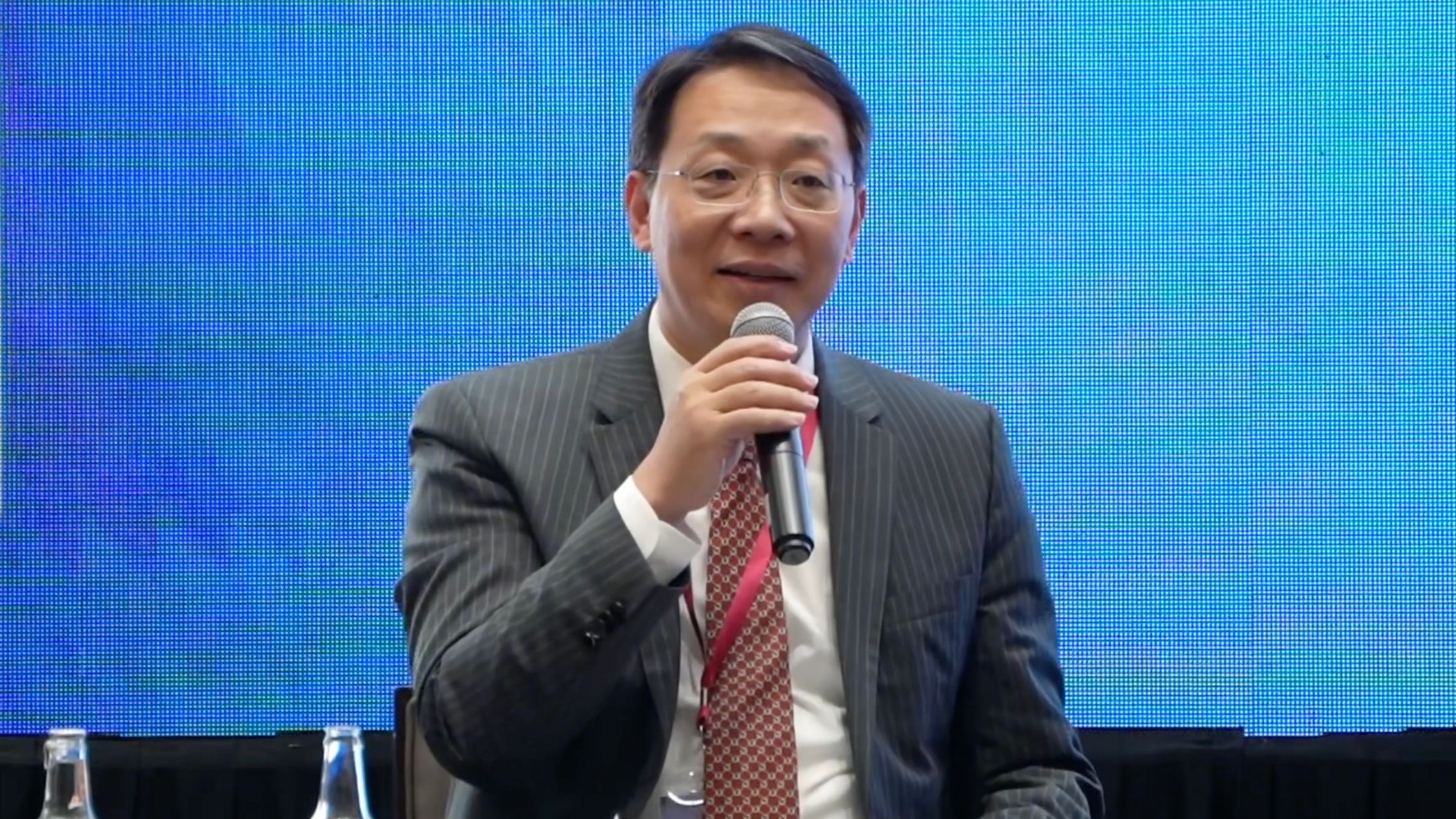 翟东升谈“中国+1”战略：牺牲中国就能换来美国的低关税？Naive！