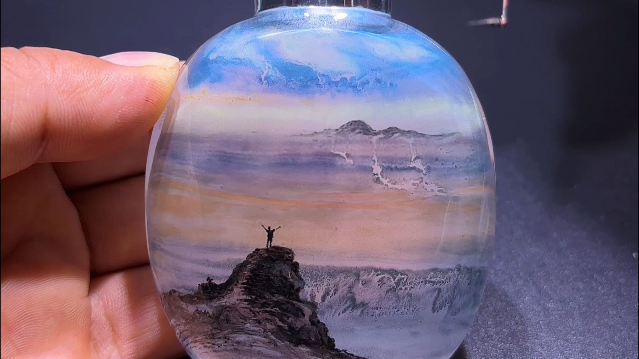 内画《拥抱山海》：人生海海，山山而川，不过尔尔