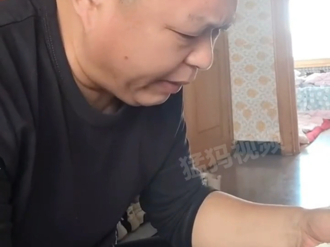 家长看孩子的考试成绩，不得不说这心态太好了