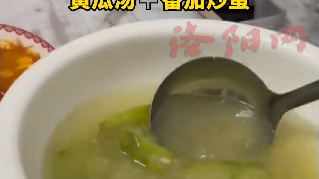 暑假妈妈每天给女儿100元买菜，没想到买的全是清淡小菜，妈妈：没