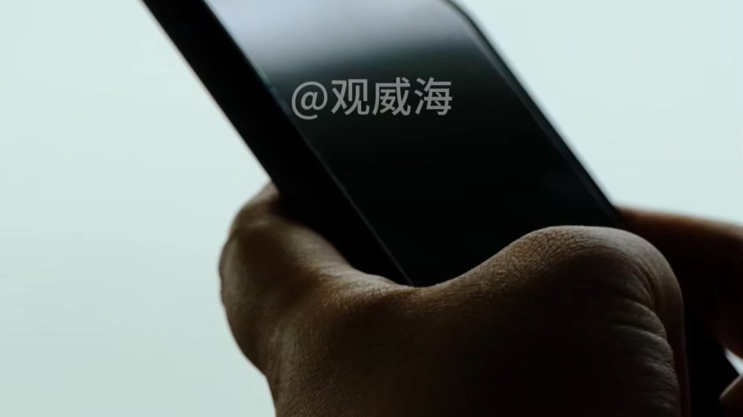 手机尾号77777拍出27.91万元，25人报名竞拍，围观人数超万人。
