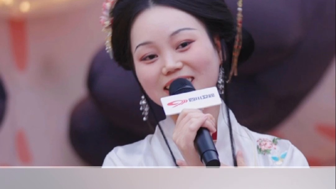 《中国情歌大会》开放麦开启！敢唱情歌，就来挑战。感谢场地支持
