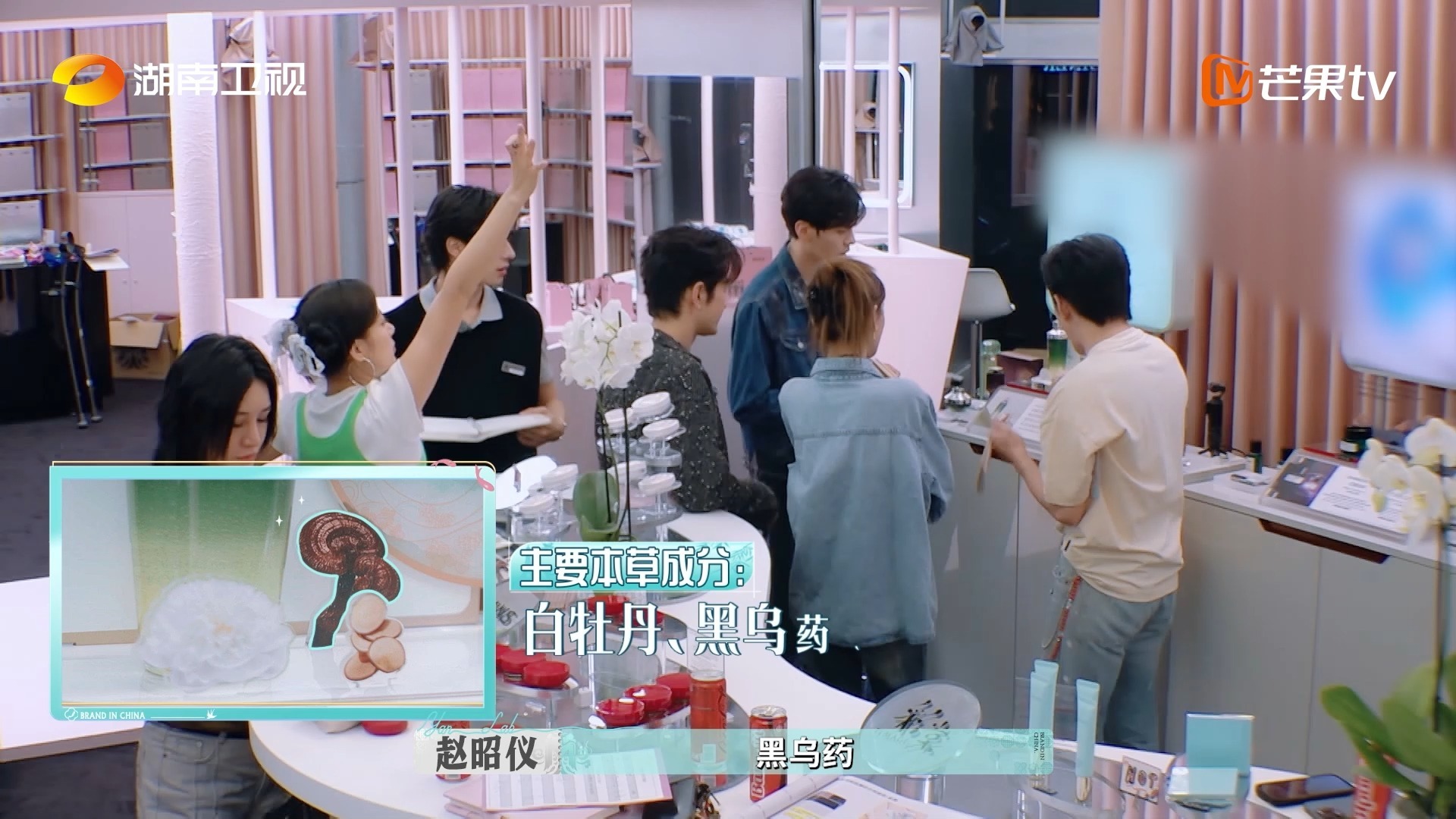 听李佳琦集训要长脑子了