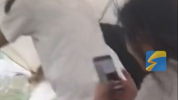 女子与朋友去野餐 前一秒艳阳高照 下一刻狂风冰雹
