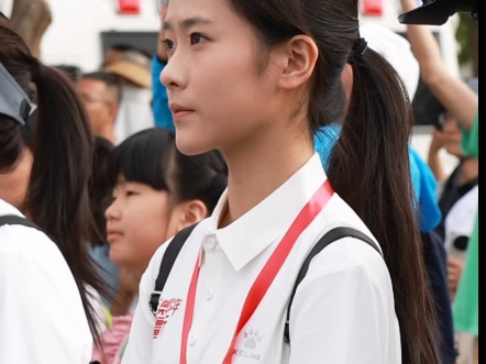 这个来自深圳的小姐姐要火啦！网友：哇塞～素颜也太好看了吧