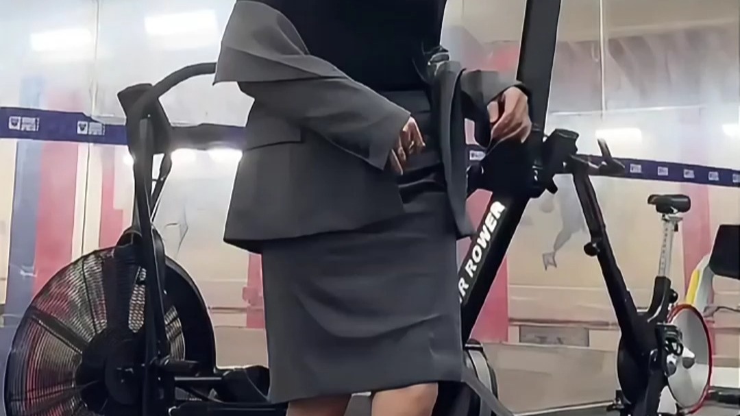 女生版西装暴徒？这对吗这？