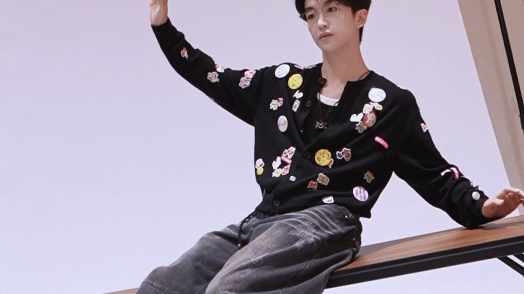 音乐缘计划 第二季花絮不定时掉落✨黄子弘凡 少年感穿搭活力 音乐缘计划 第二季花絮不定时掉落✨黄子弘凡 少年感穿搭活力
