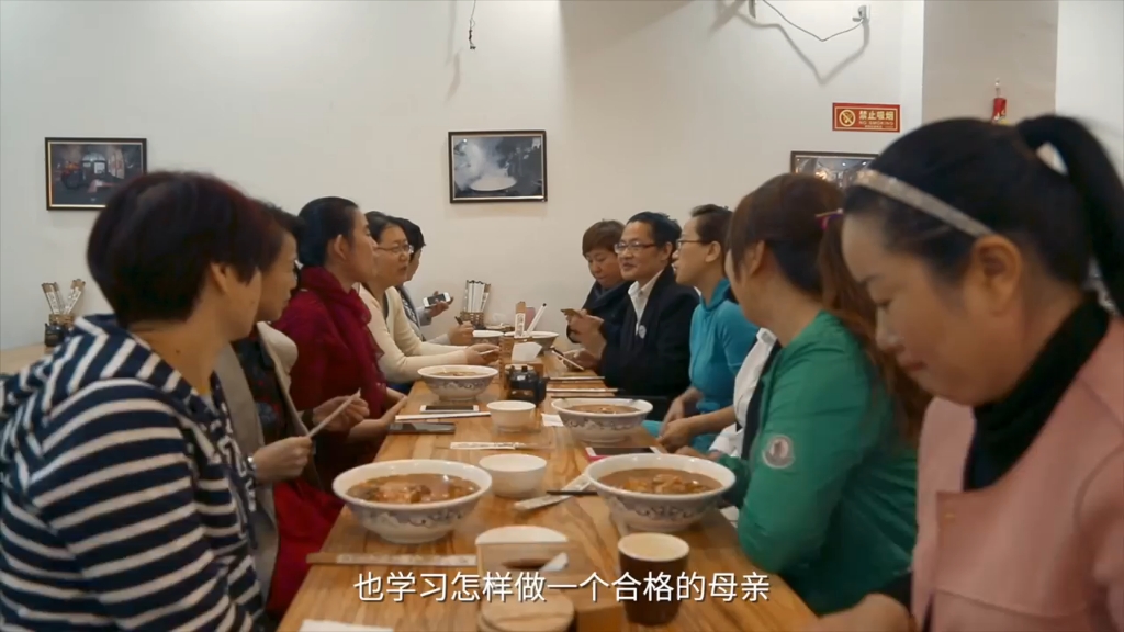 从下岗女工到金牌月嫂，#普通人的逆袭能有多燃#纪录片海云阿姨