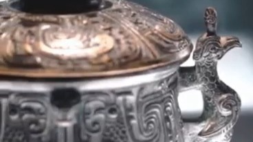 竟然把战场上的高光时刻，刻在“干饭神器”上，这不就是“电子榨