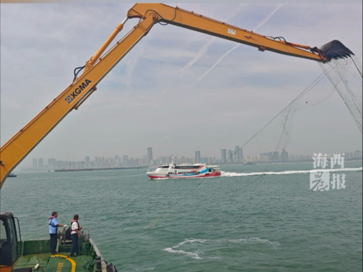 “铁腕清障”，厦门市海洋与渔业综合执法支队保障海上航道畅通