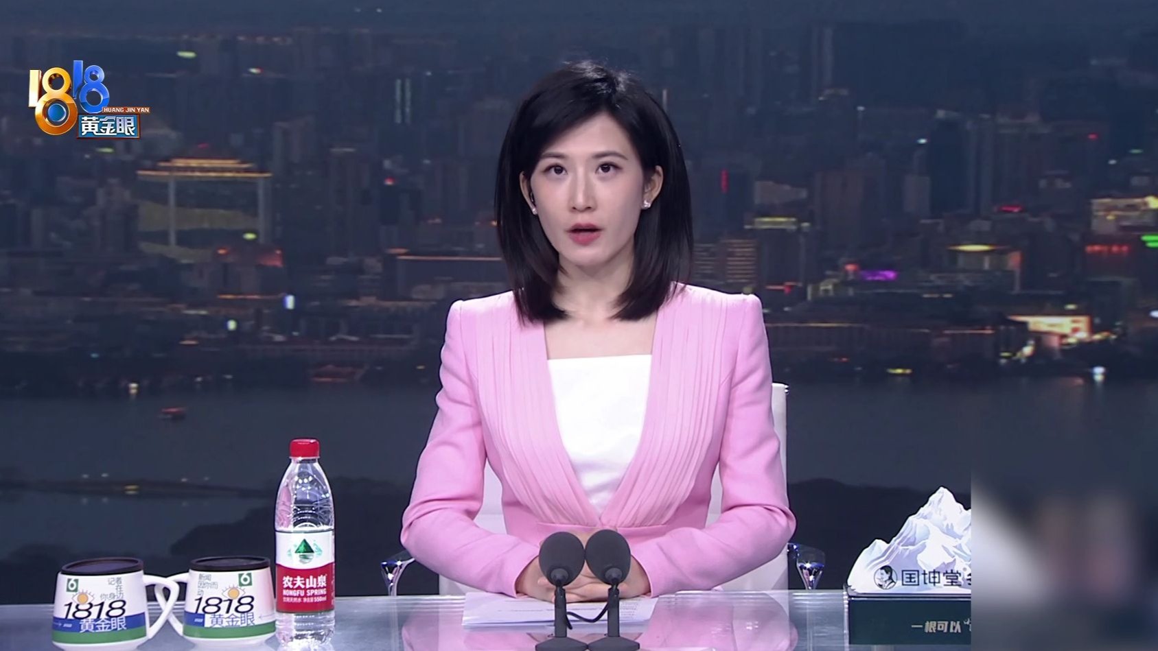 1818黄金眼完整版20250321：监控里大妈握拳打了她，起因是牛腱子
