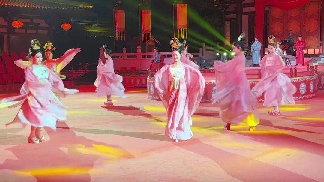 古人在宫里都听什么曲儿?上阳宫上演“大唐天籁”国风秀鼓乐