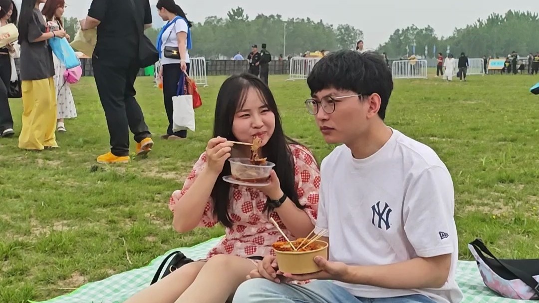 合肥情侣点赞芜湖红皮鸭子