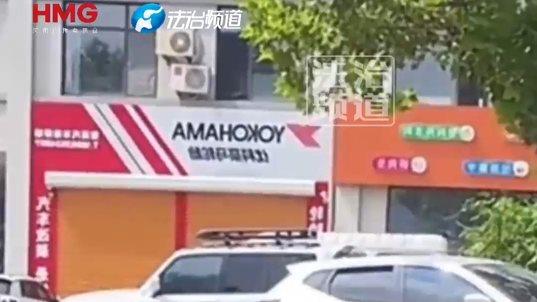 司机开车连手刹都没松就猛踩油门 车发出一阵异响
