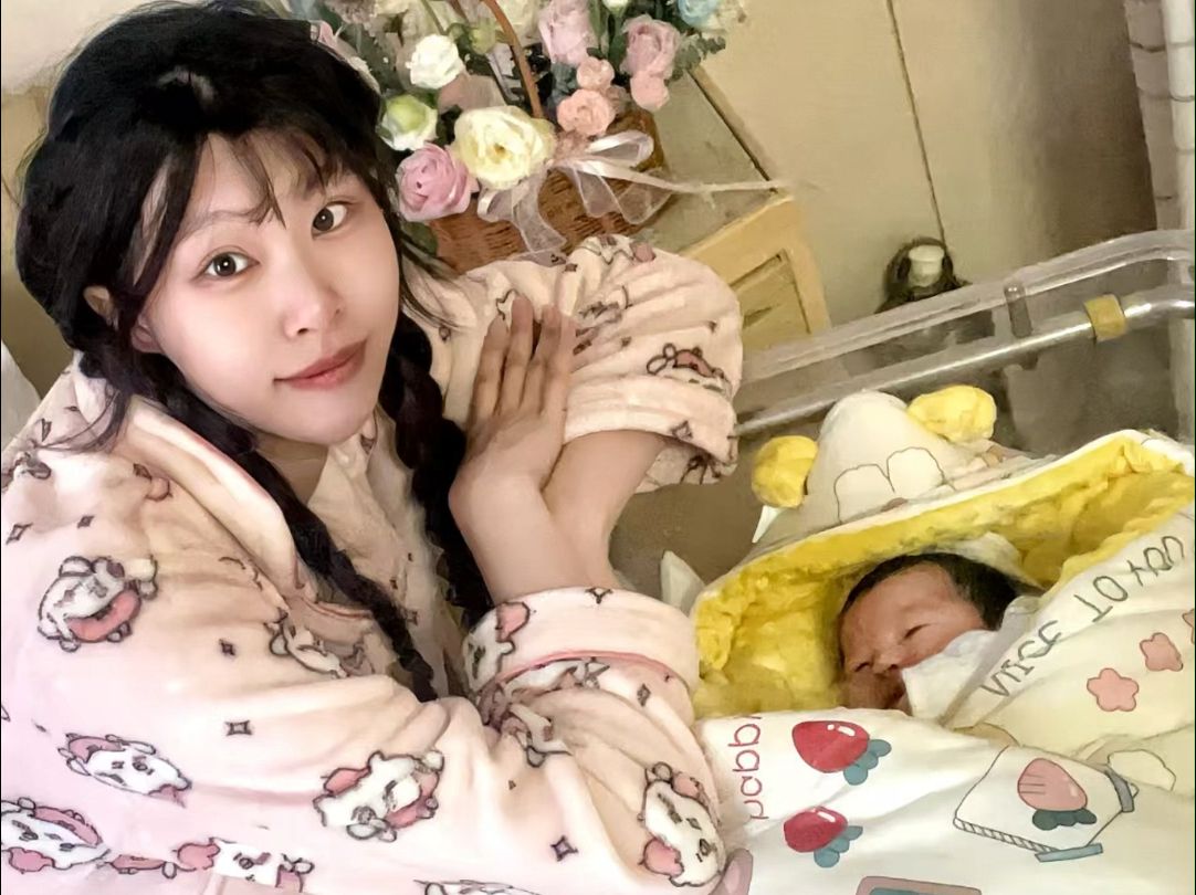 五年历尽千辛万苦，妈妈终于迎来自己的“小天使”……