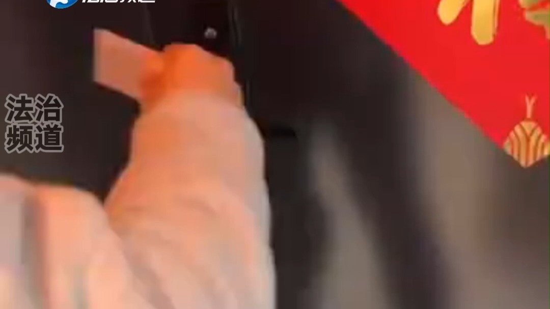 男生和兄弟开了一个电竞房，准备晚上在房间内打游戏，网友：来时是